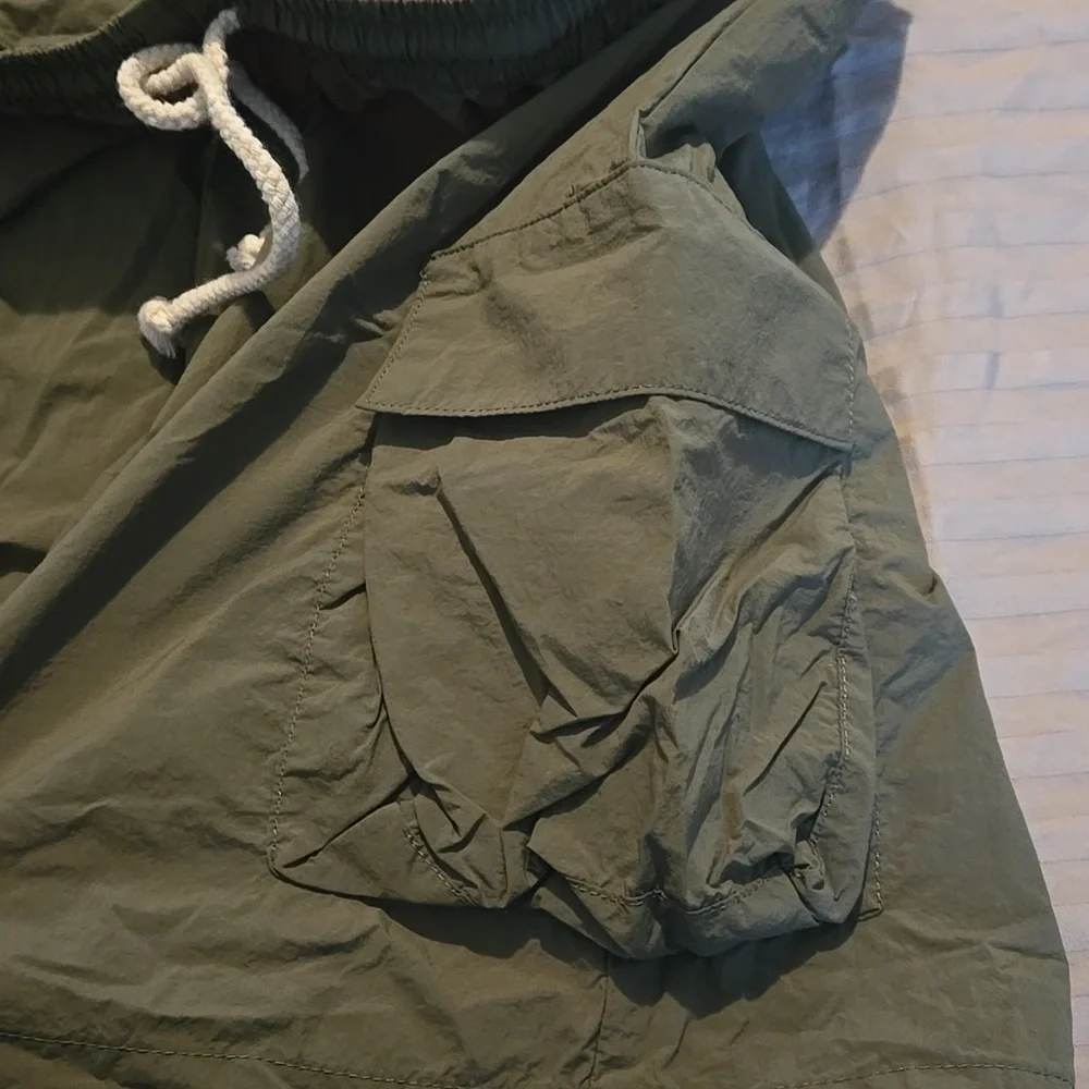Donni Nylon Cargo Shorts - Picture 6 of 10